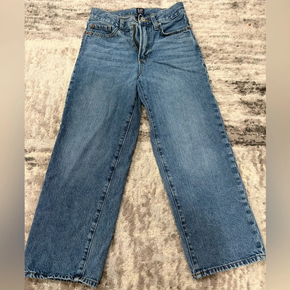 Boys Gap blue 90s relaxed jeans Size 8 Good Condition